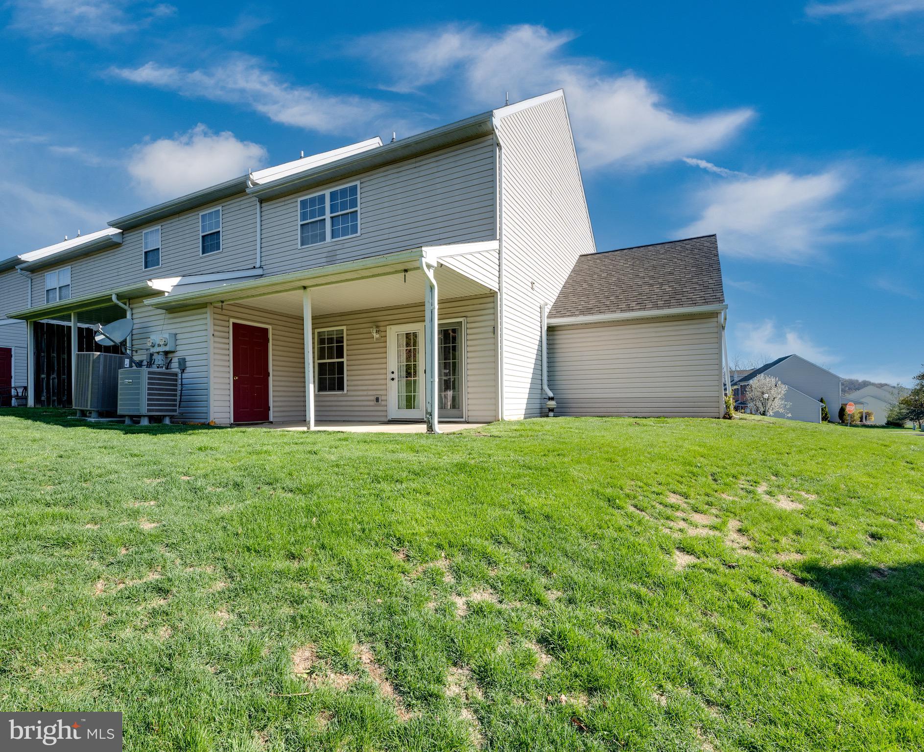 THOMAS GARDENS - Residential