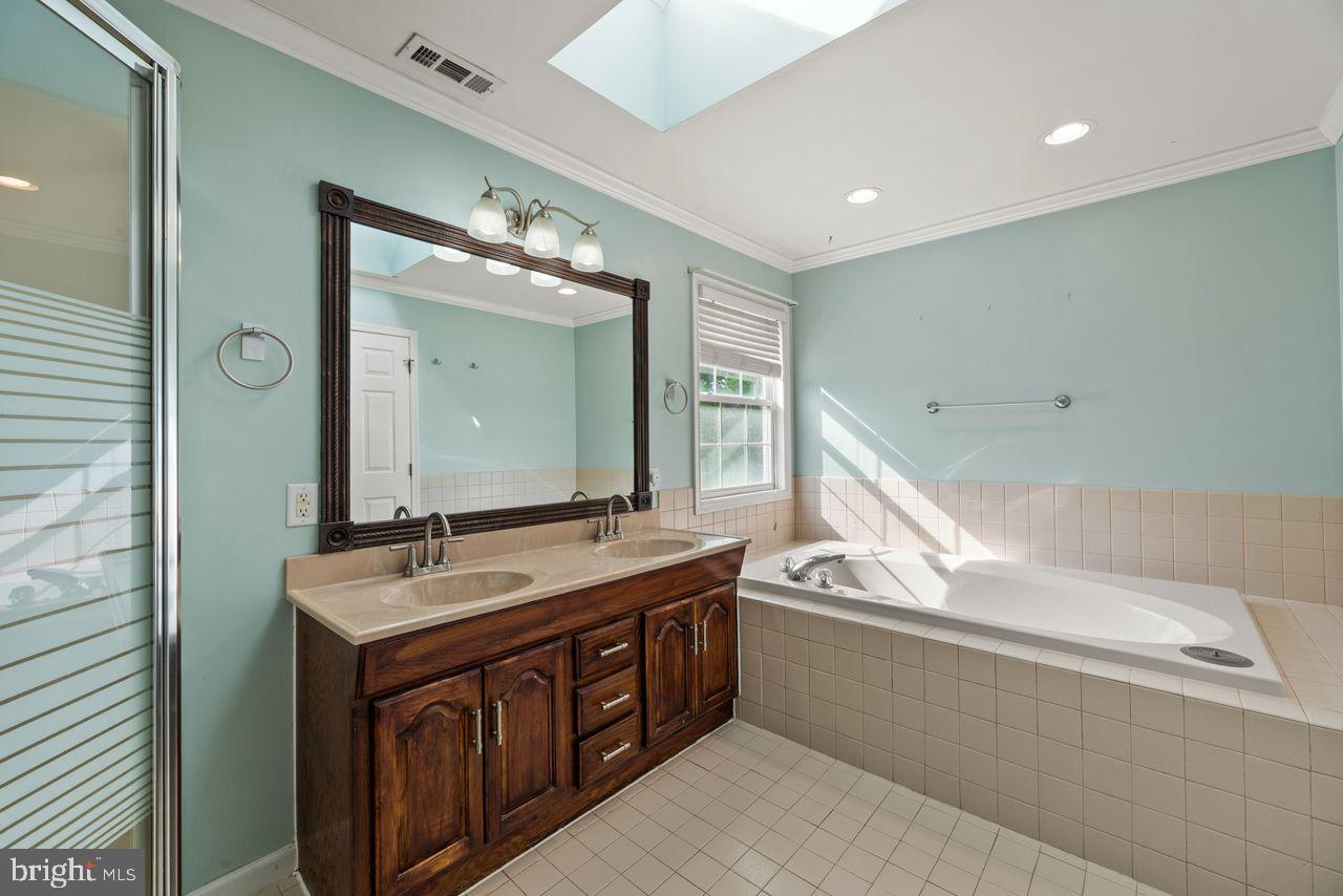 OVERLOOK - Residential