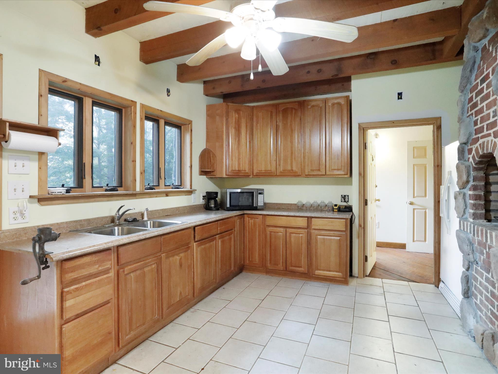 MOUNTAIN RIVER RETREAT - Residential