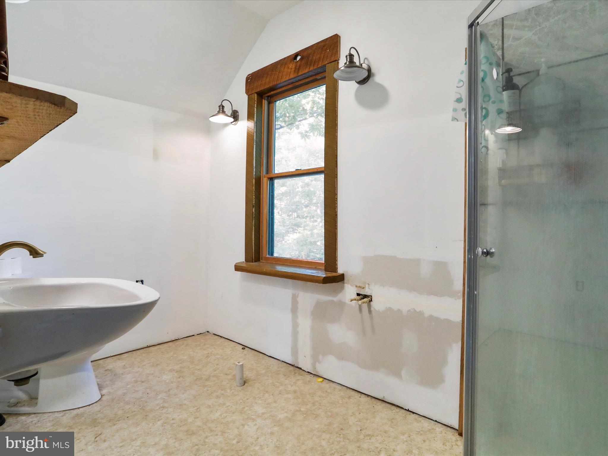 MOUNTAIN RIVER RETREAT - Residential