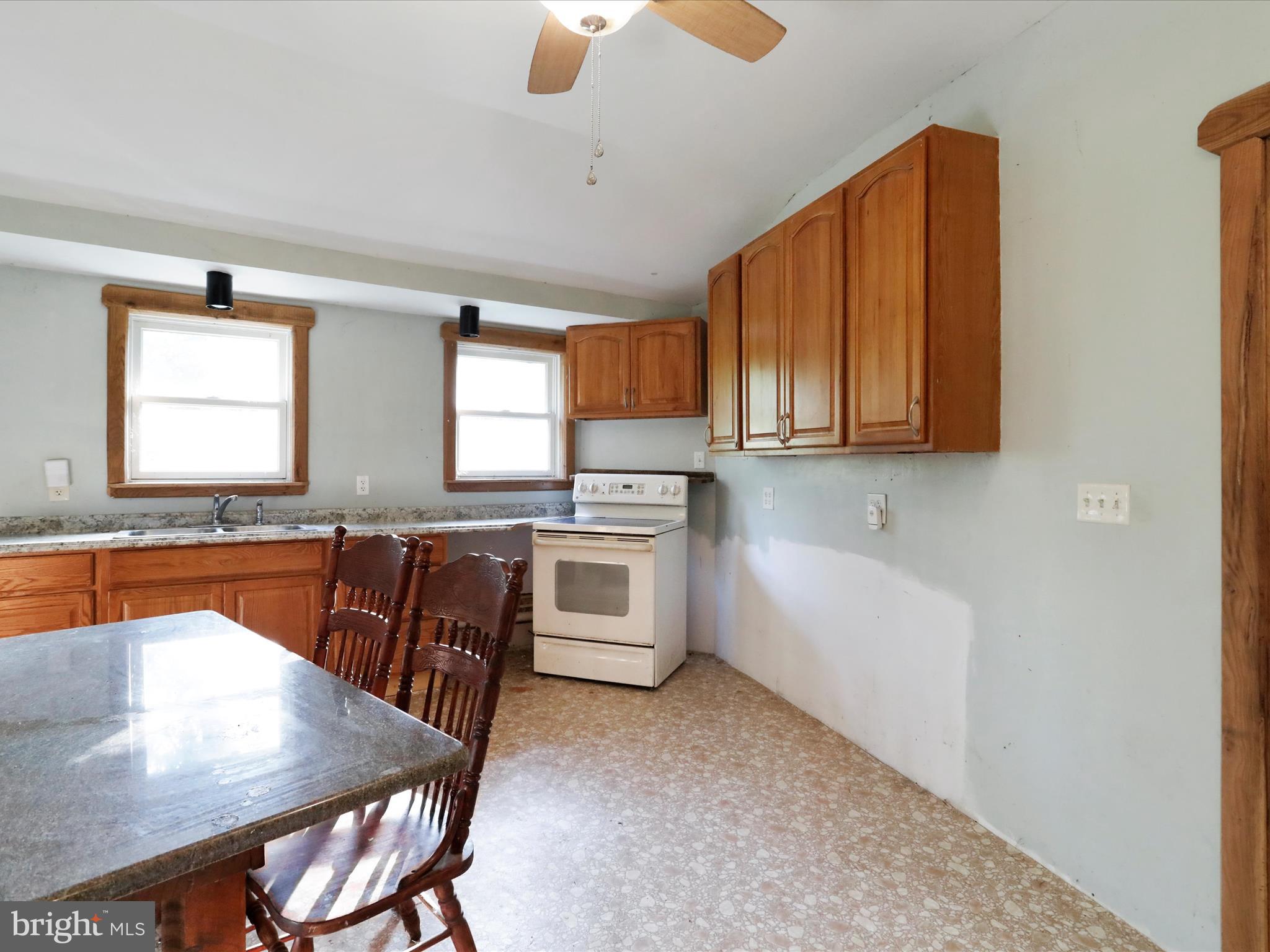 MOUNTAIN RIVER RETREAT - Residential