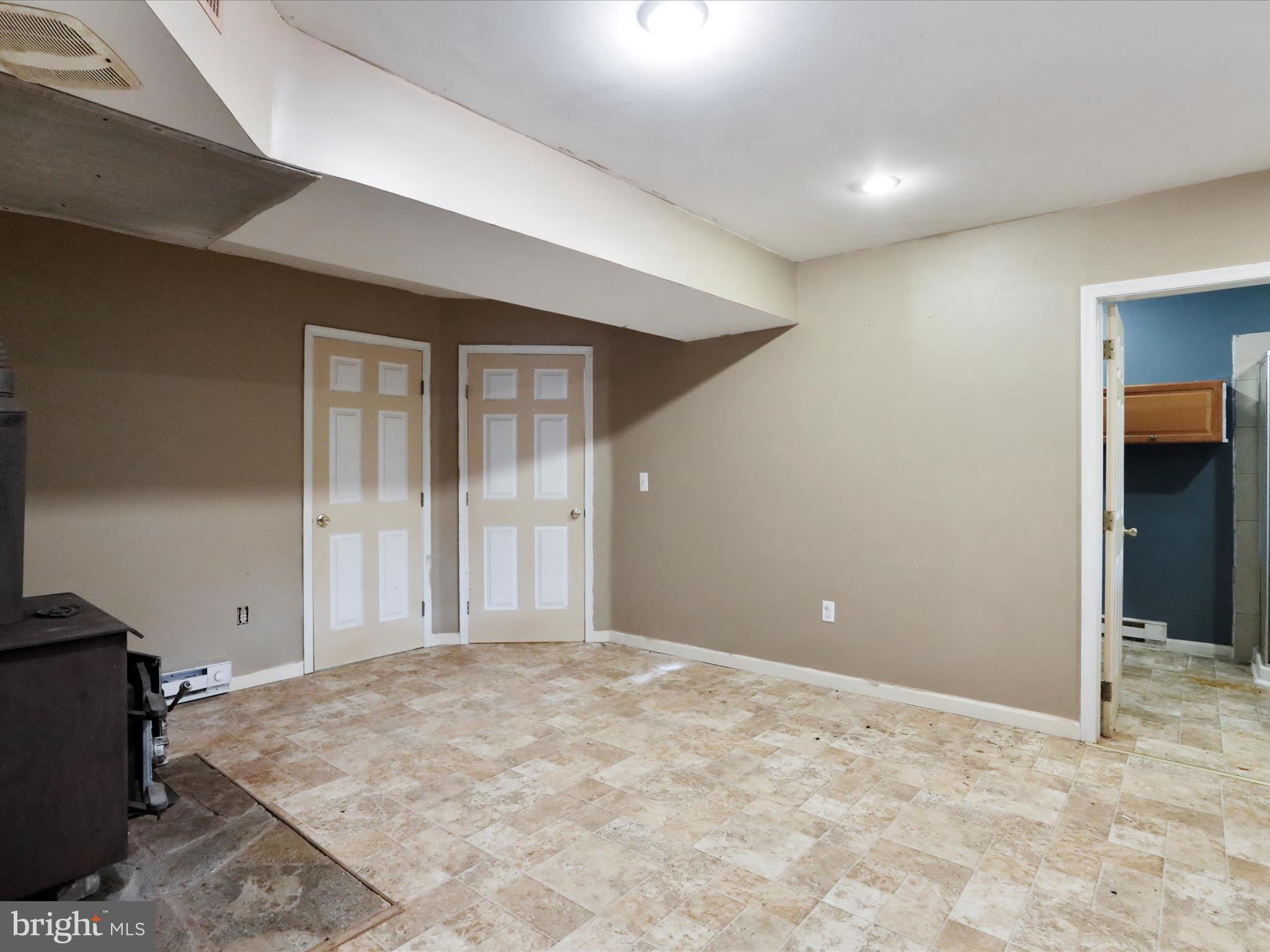 MOUNTAIN RIVER RETREAT - Residential