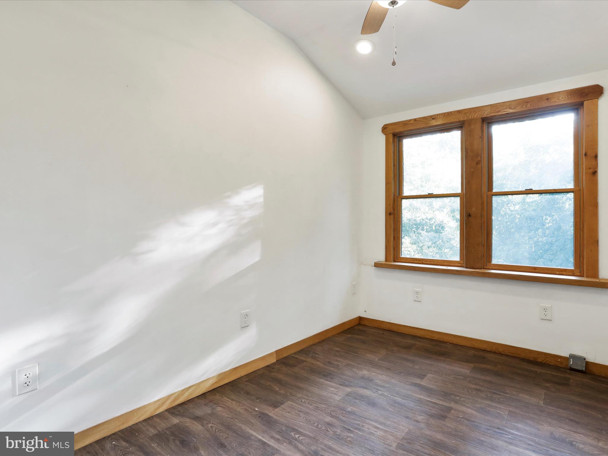 MOUNTAIN RIVER RETREAT - Residential