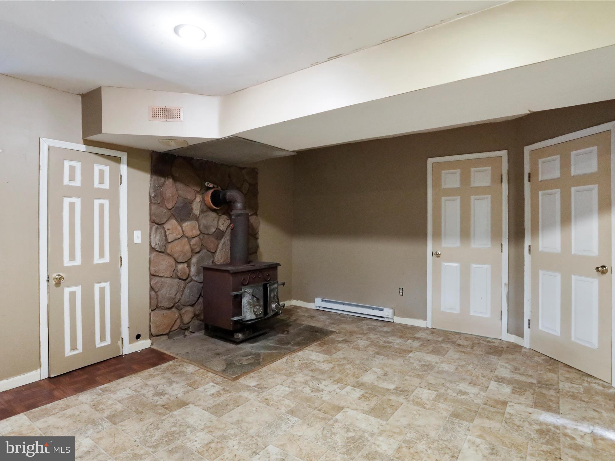 MOUNTAIN RIVER RETREAT - Residential