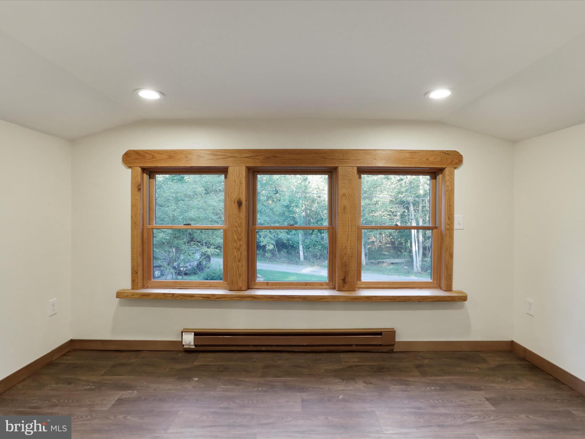 MOUNTAIN RIVER RETREAT - Residential