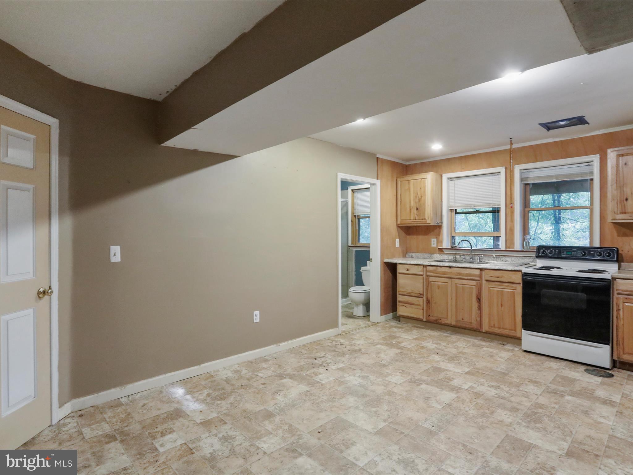 MOUNTAIN RIVER RETREAT - Residential