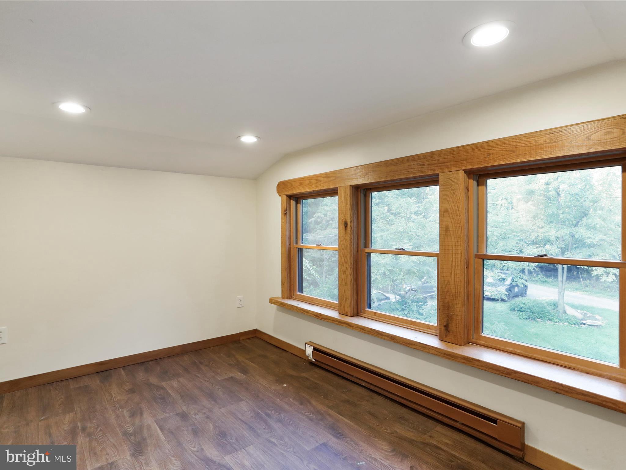 MOUNTAIN RIVER RETREAT - Residential