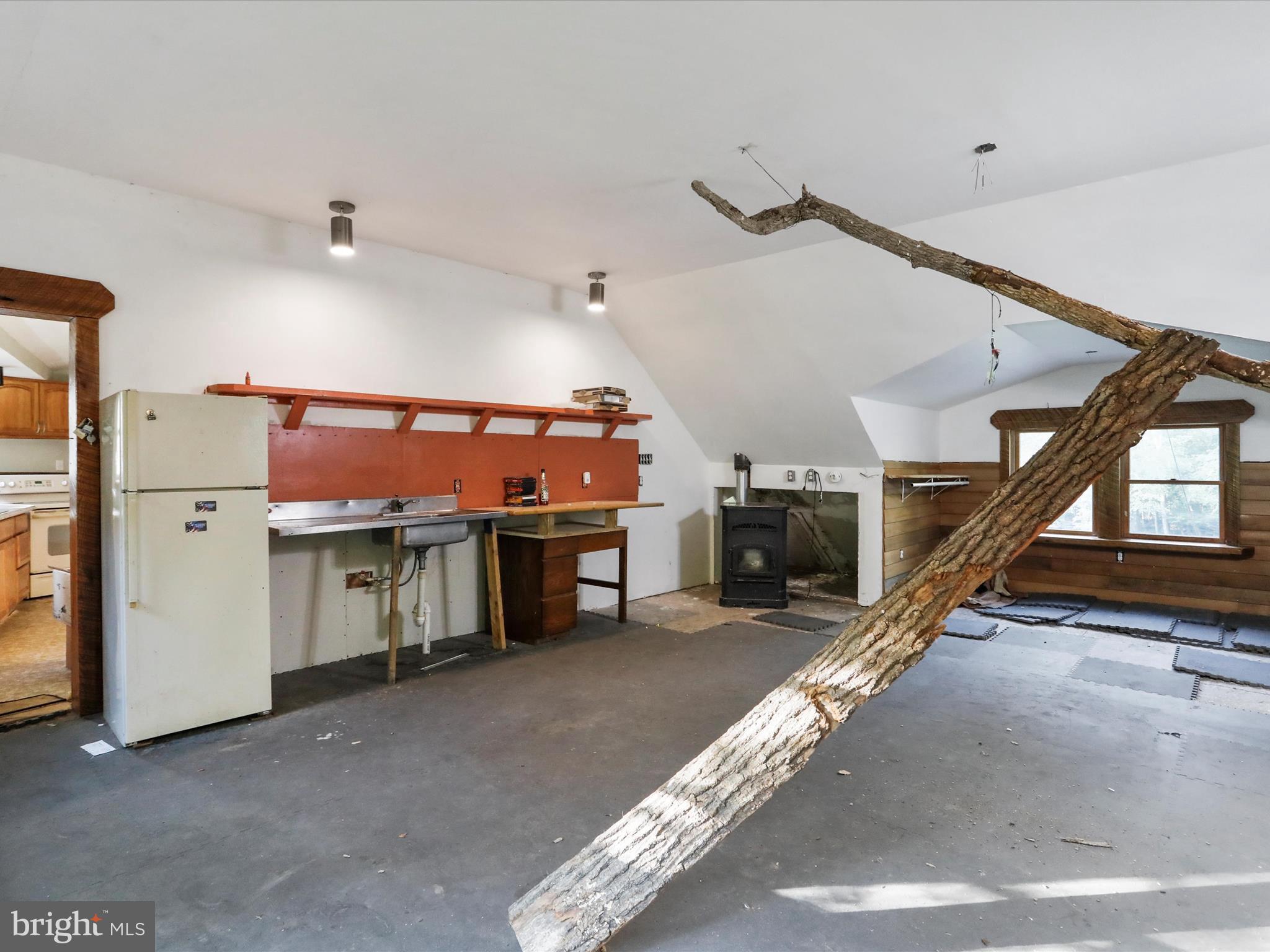 MOUNTAIN RIVER RETREAT - Residential