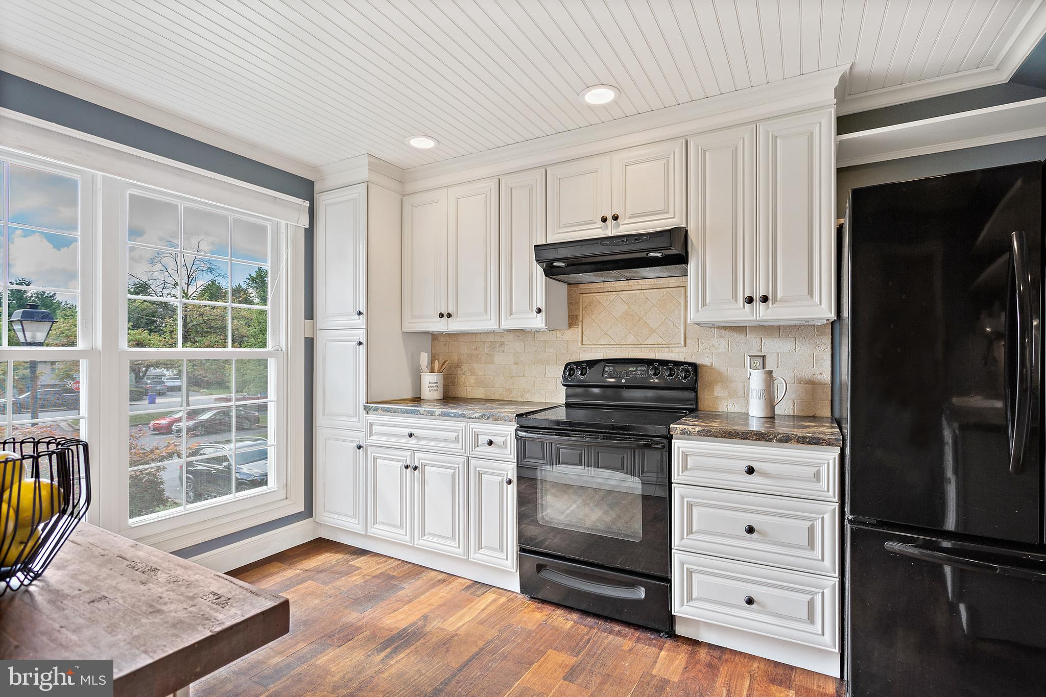 GLADE TOWN - Residential