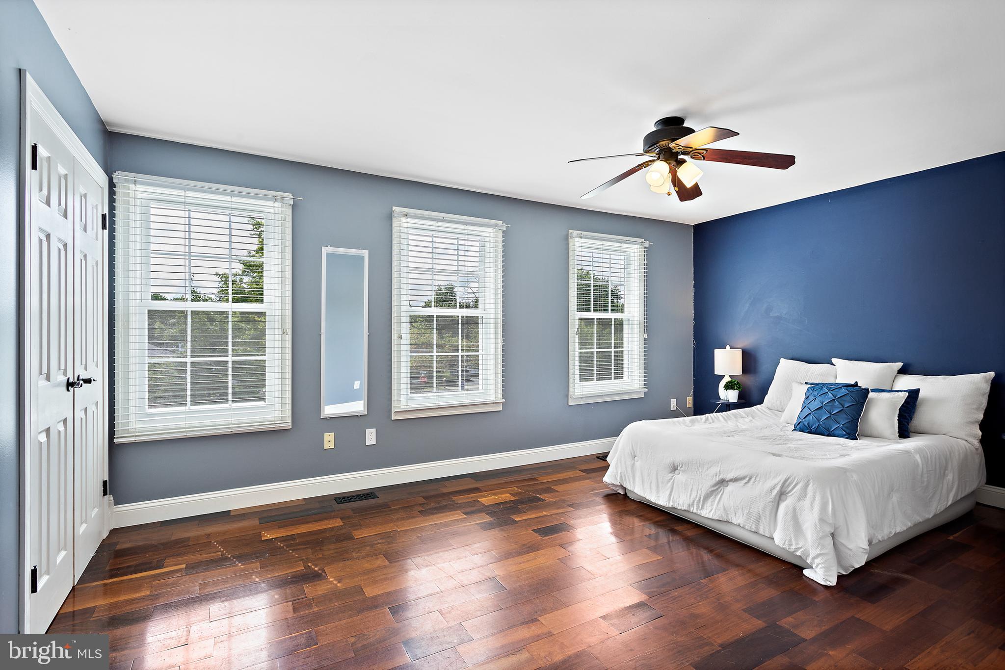 GLADE TOWN - Residential