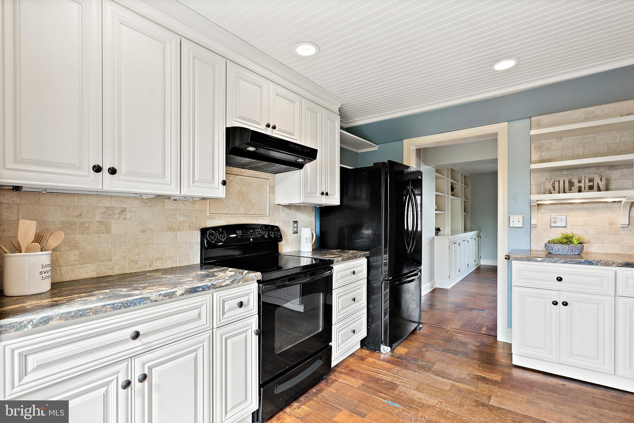 GLADE TOWN - Residential