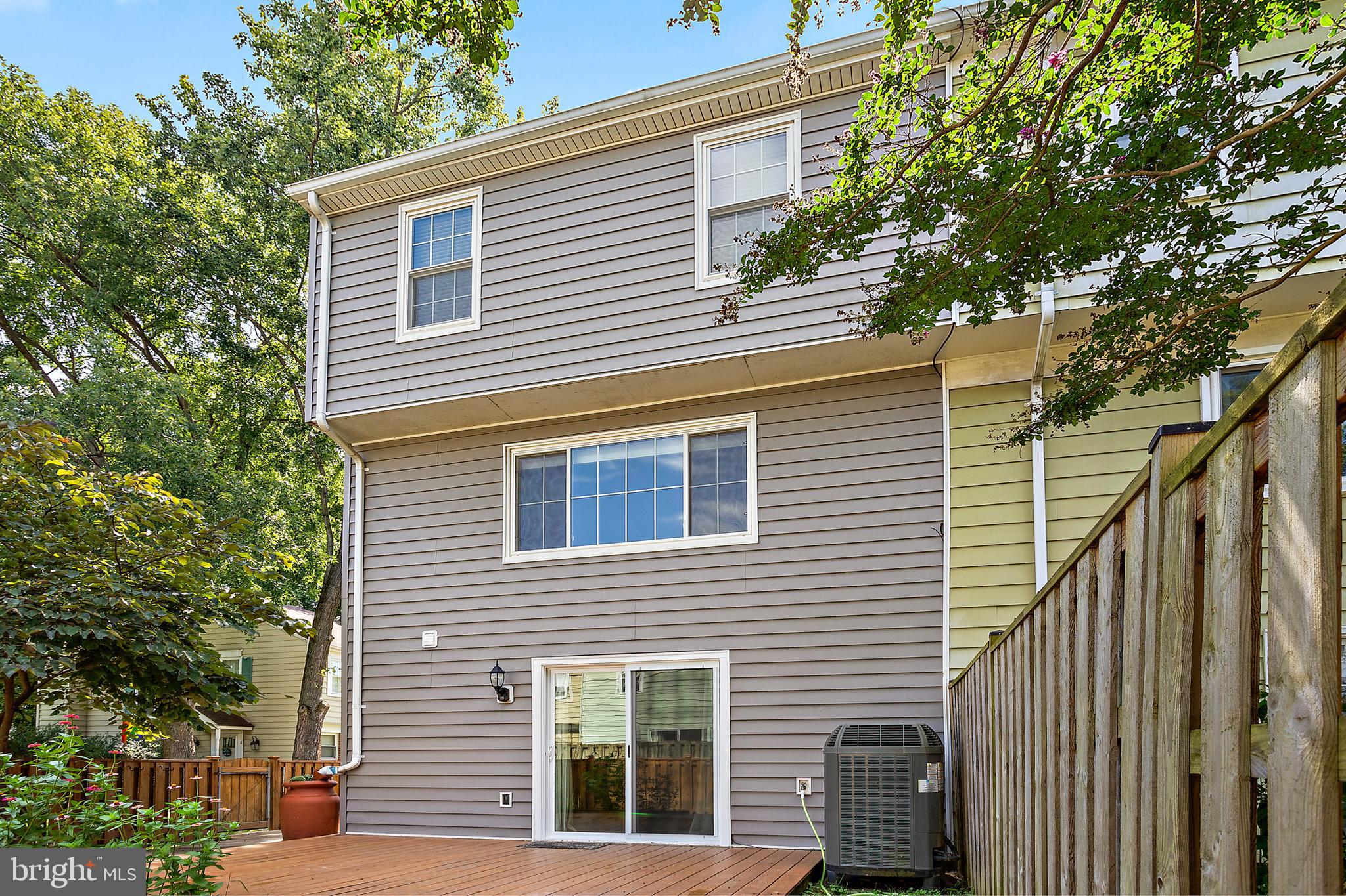 GLADE TOWN - Residential