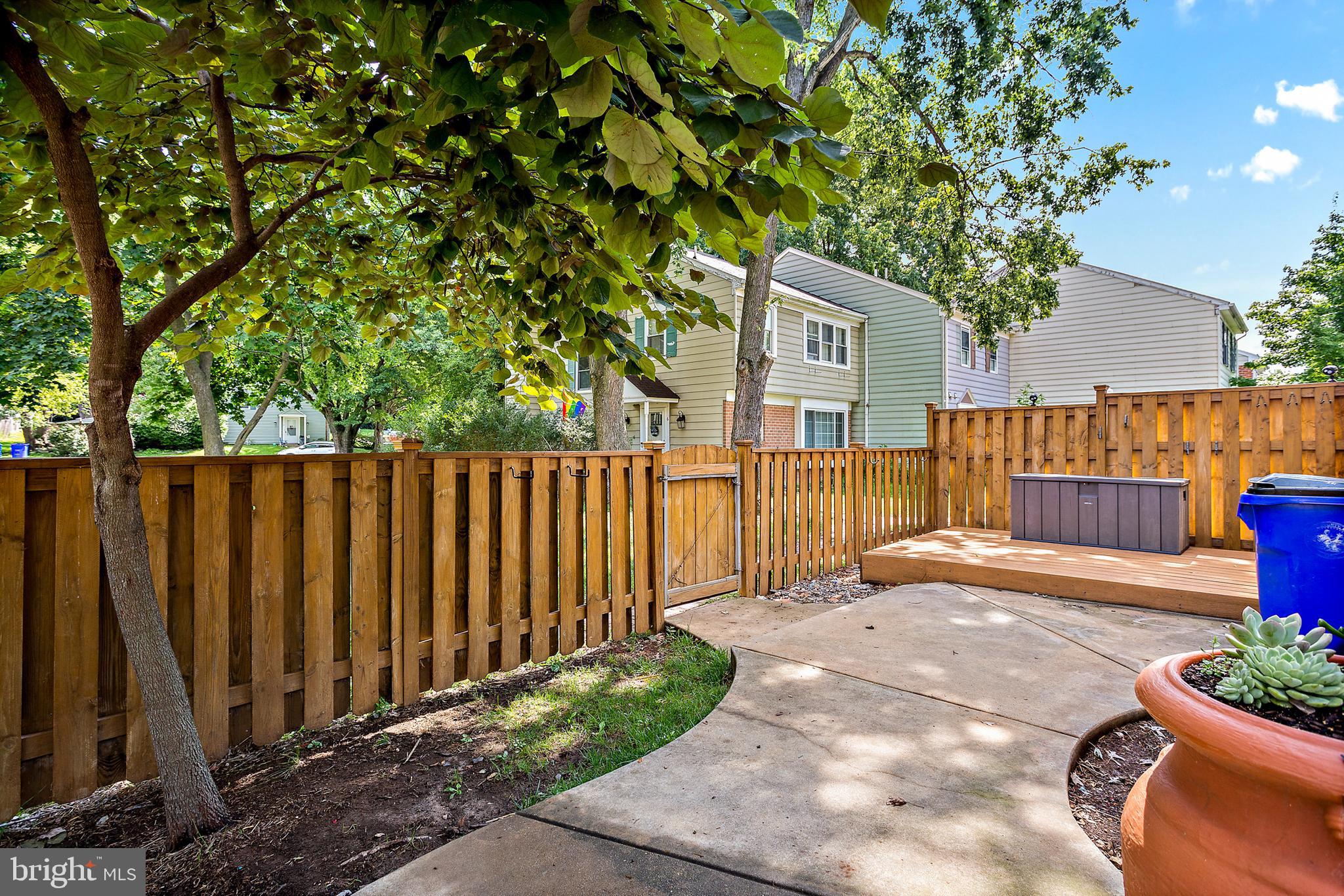 GLADE TOWN - Residential