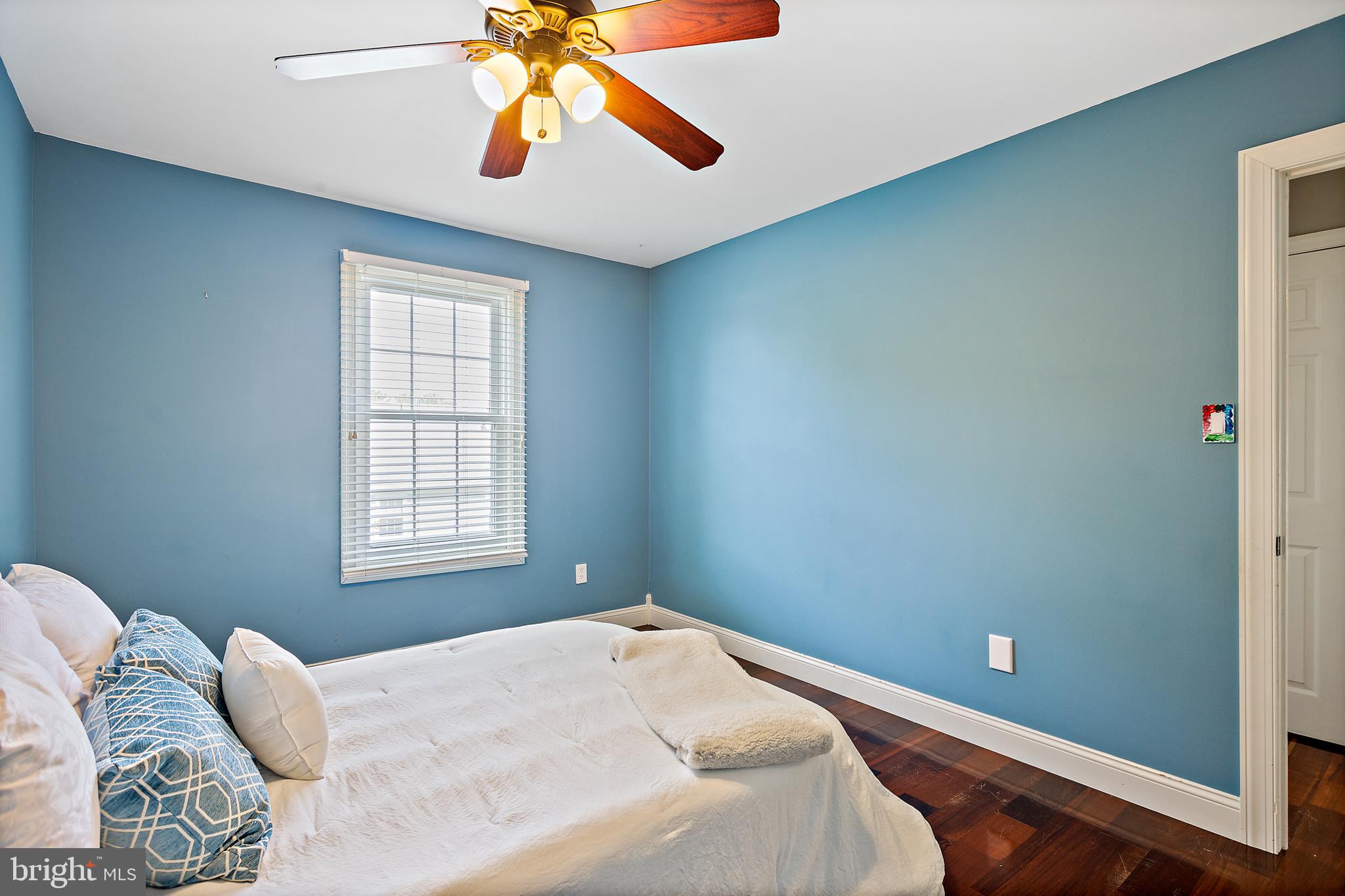 GLADE TOWN - Residential