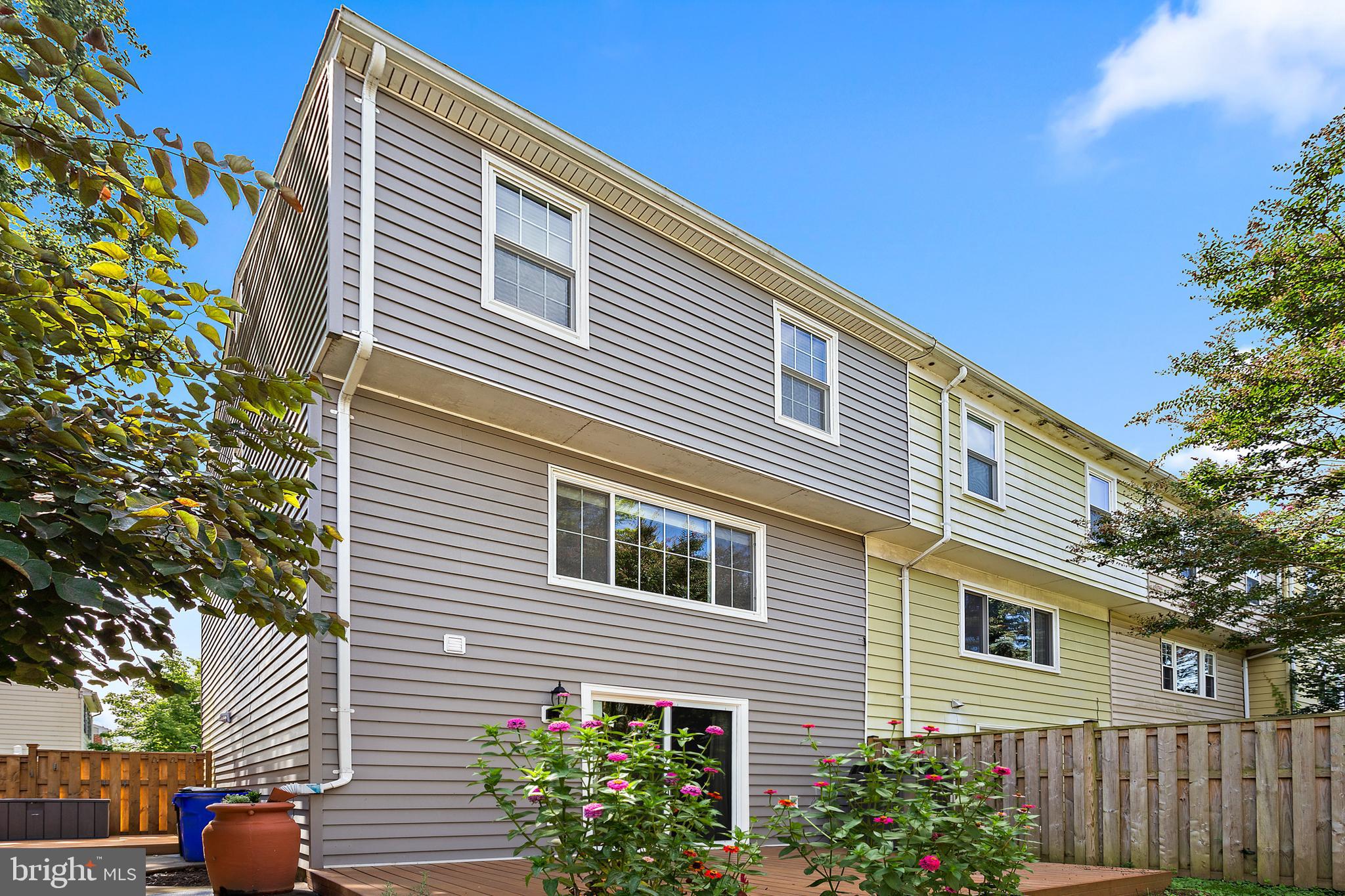 GLADE TOWN - Residential