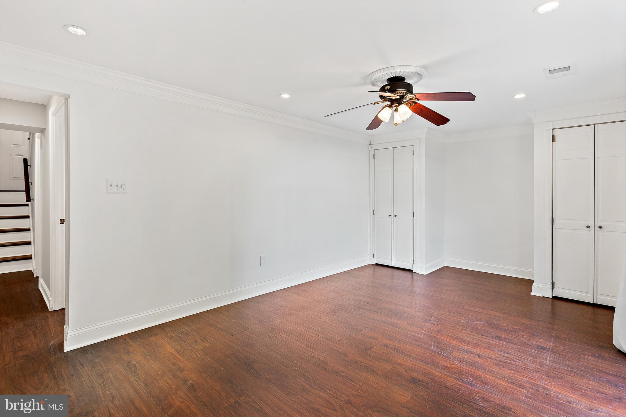 GLADE TOWN - Residential