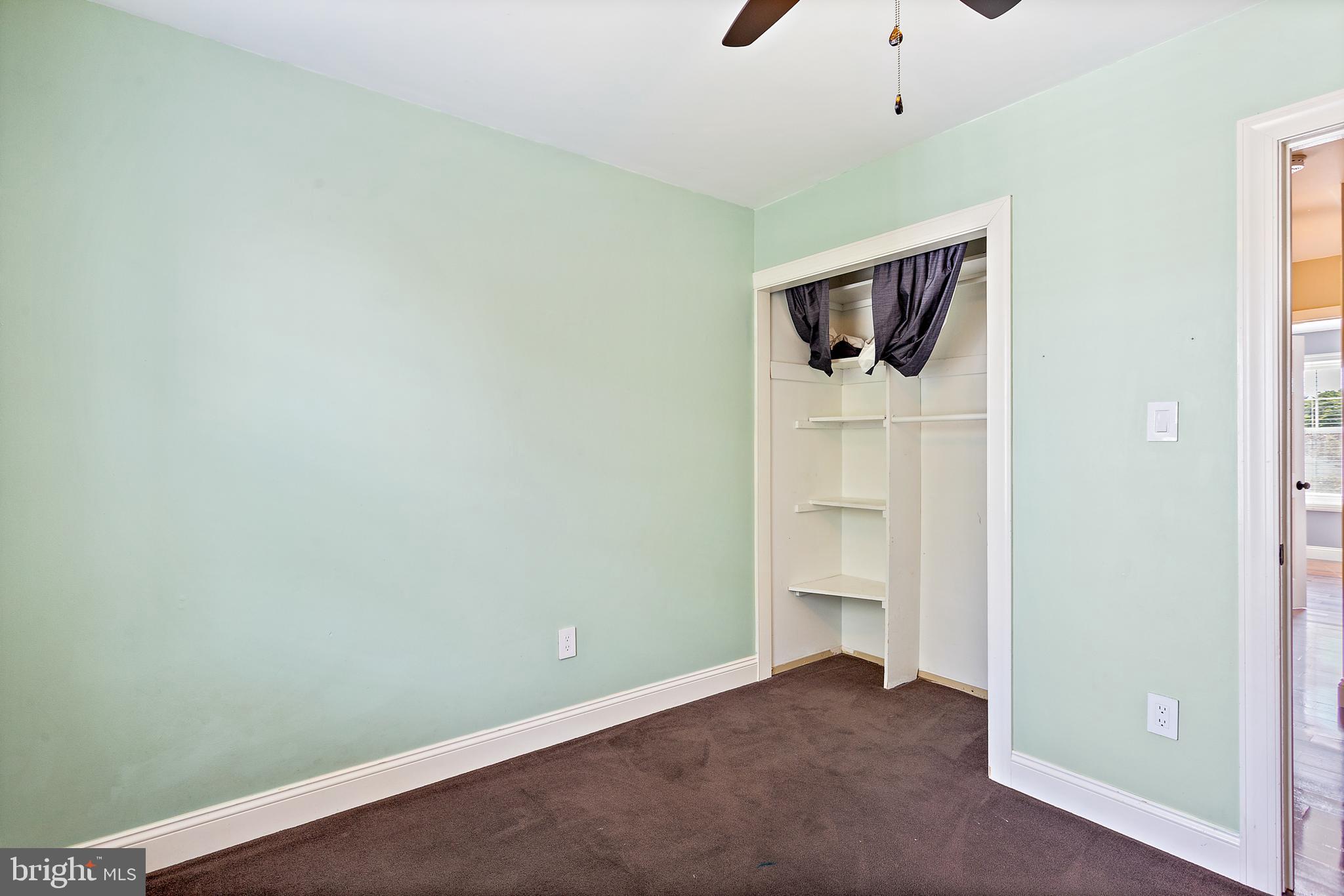 GLADE TOWN - Residential