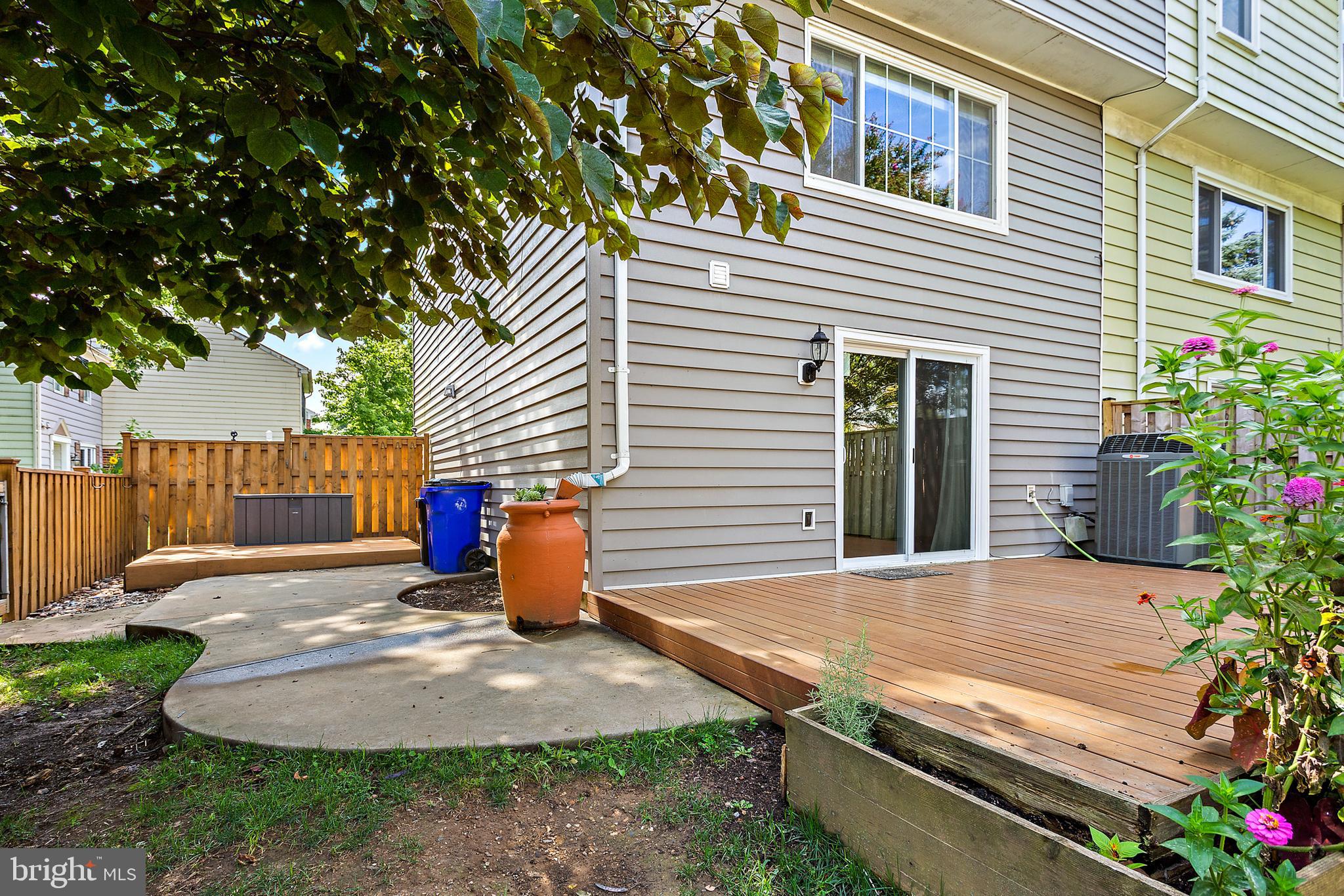 GLADE TOWN - Residential