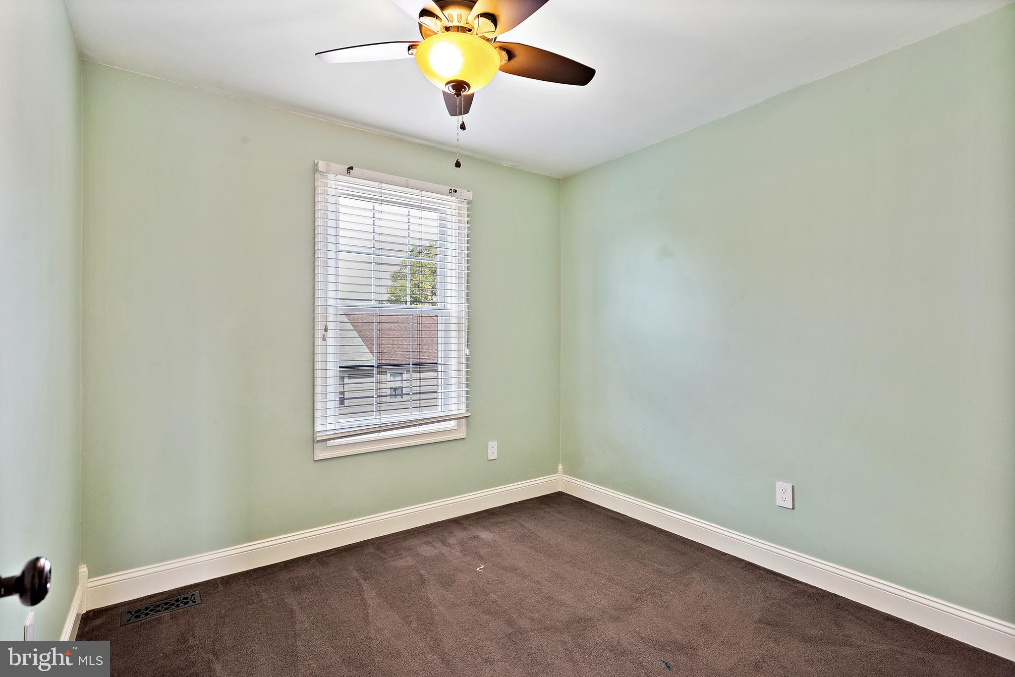 GLADE TOWN - Residential