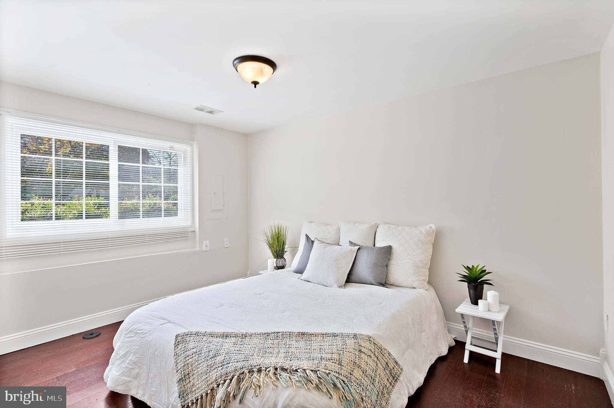 GLADE TOWN - Residential