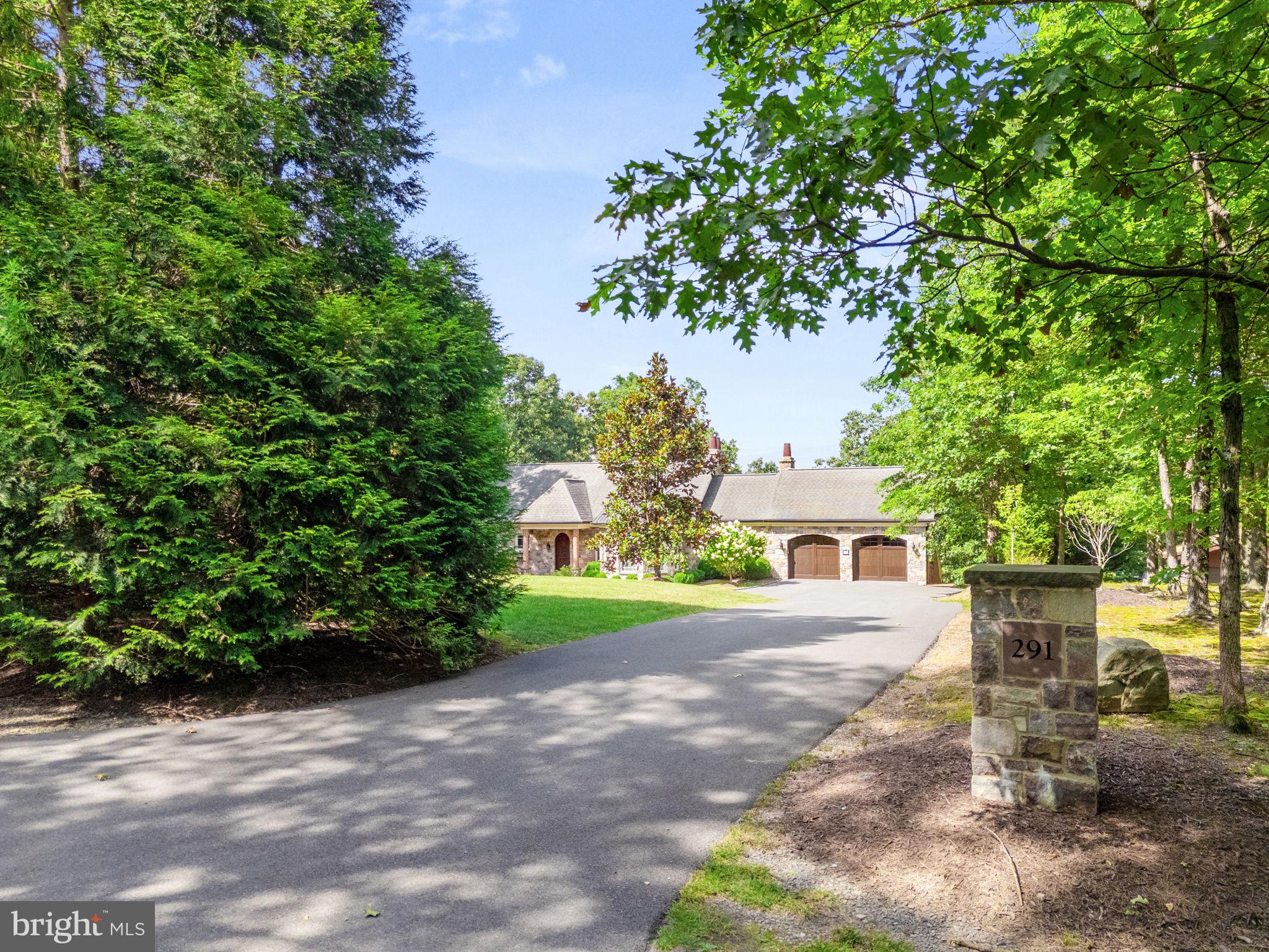 291 LAKE SERENE DRIVE