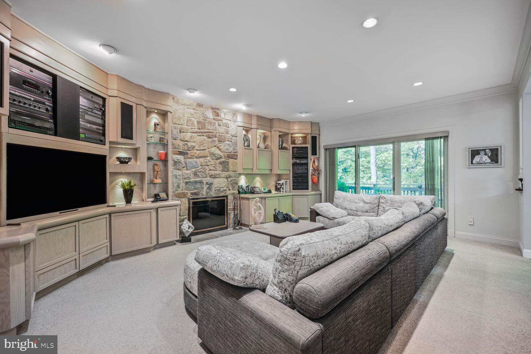 GROSVENOR WOODS - Residential