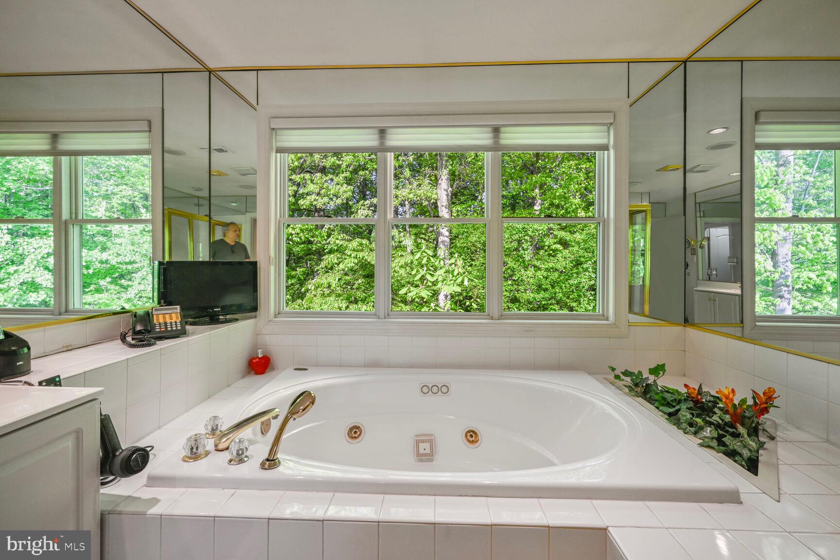 GROSVENOR WOODS - Residential