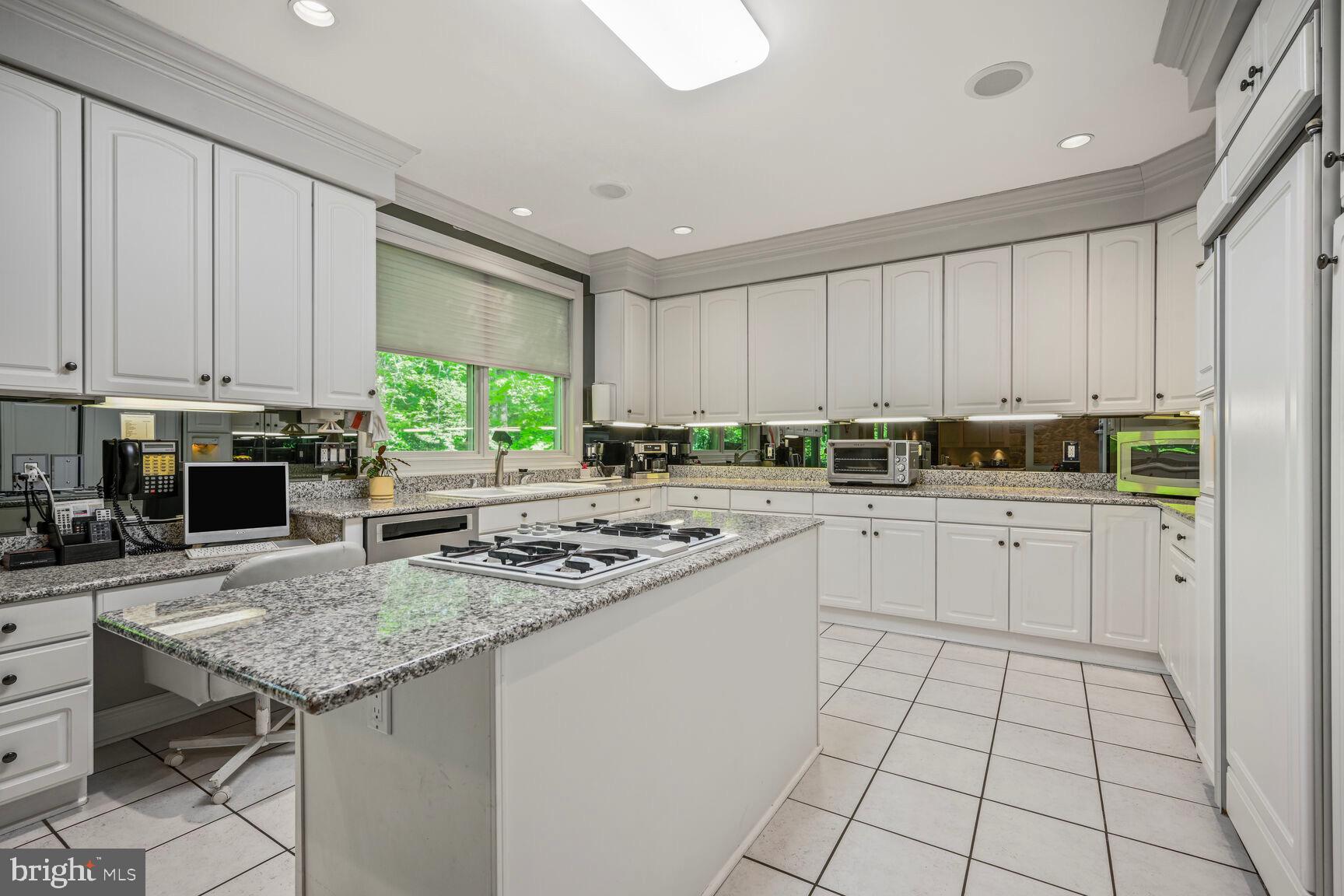 GROSVENOR WOODS - Residential