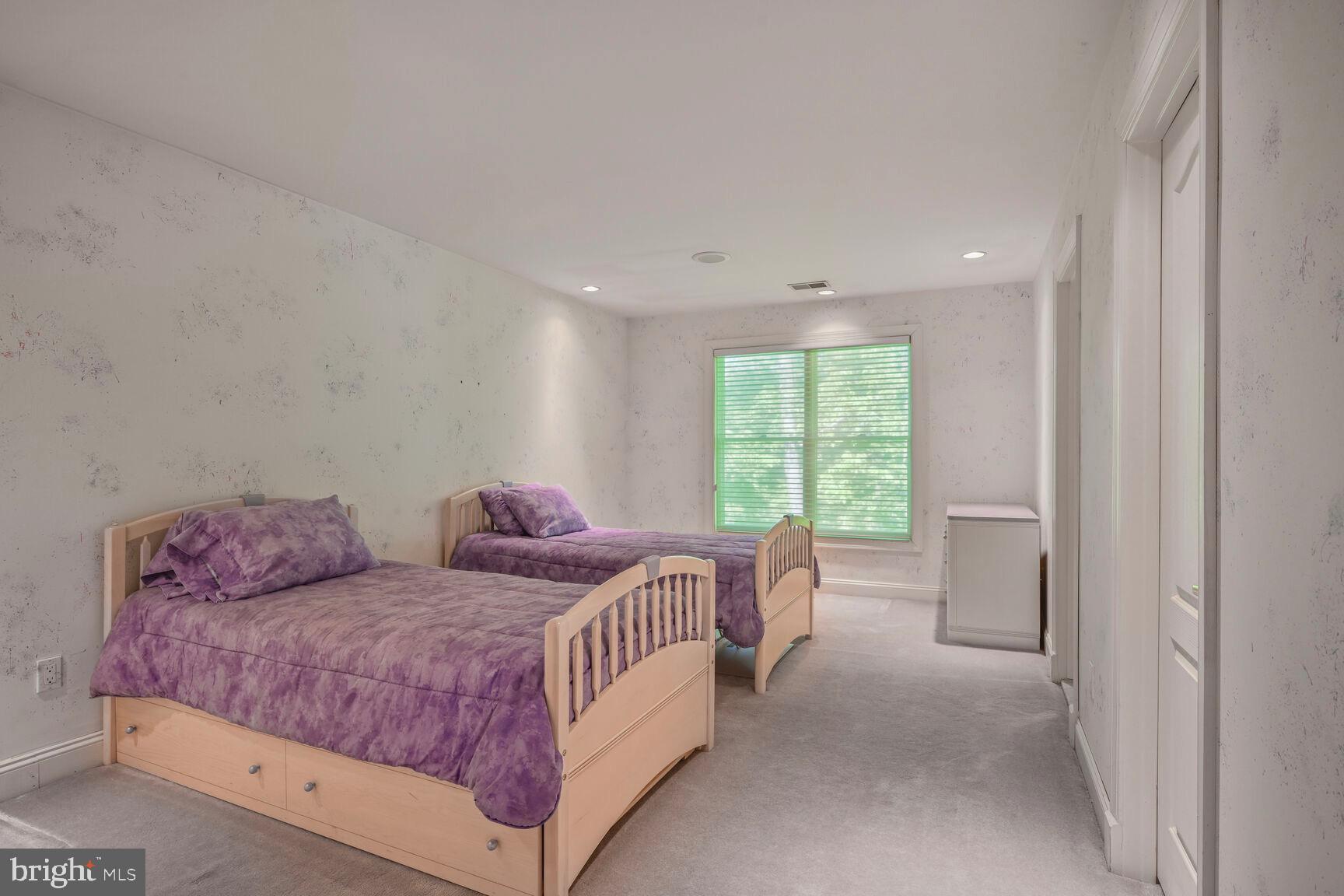 GROSVENOR WOODS - Residential