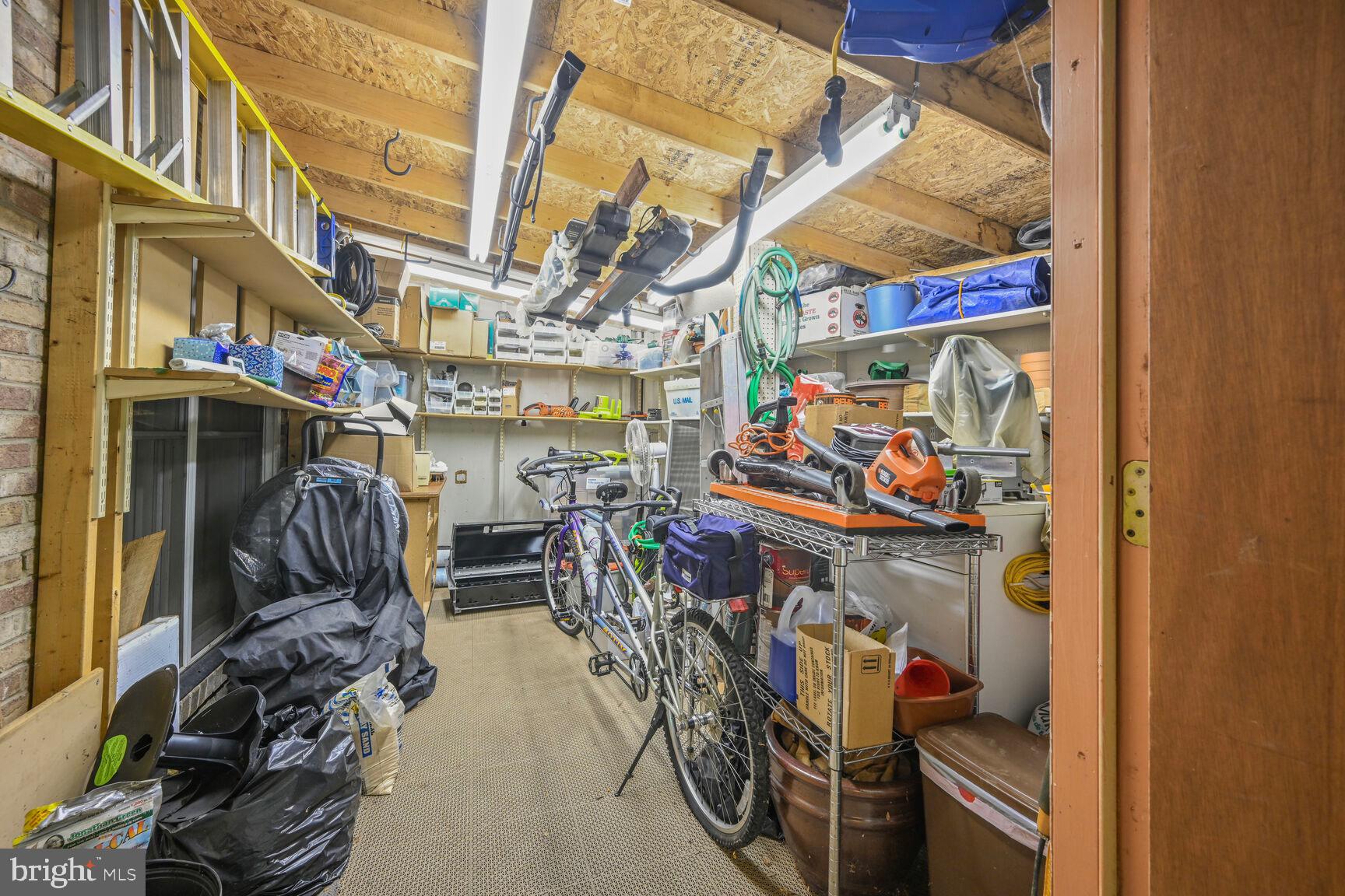 GROSVENOR WOODS - Residential