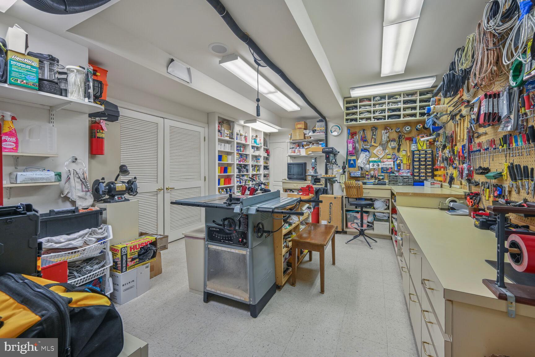 GROSVENOR WOODS - Residential