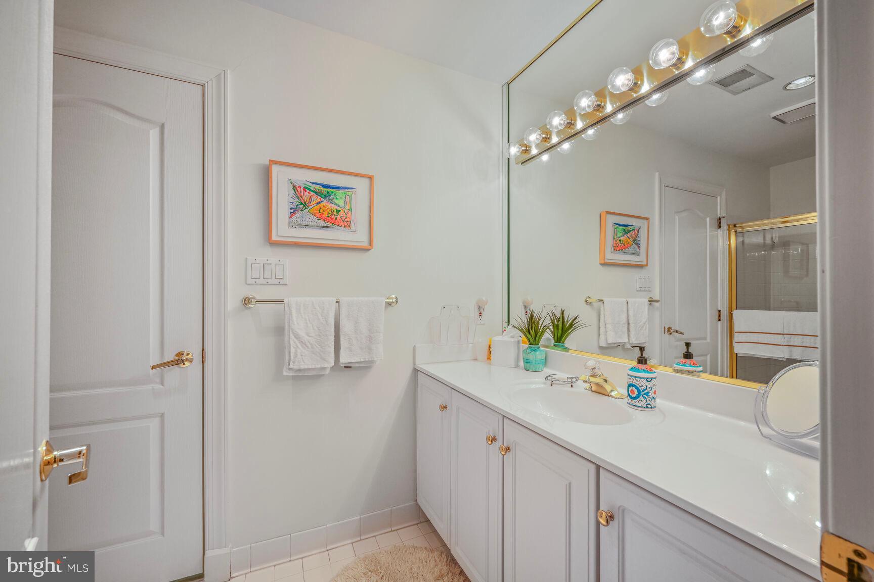 GROSVENOR WOODS - Residential