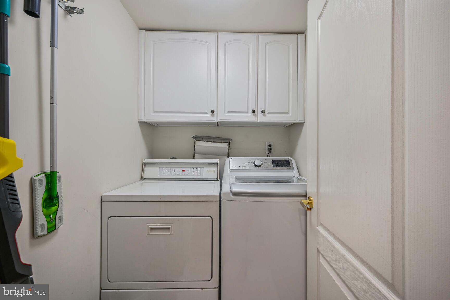 GROSVENOR WOODS - Residential