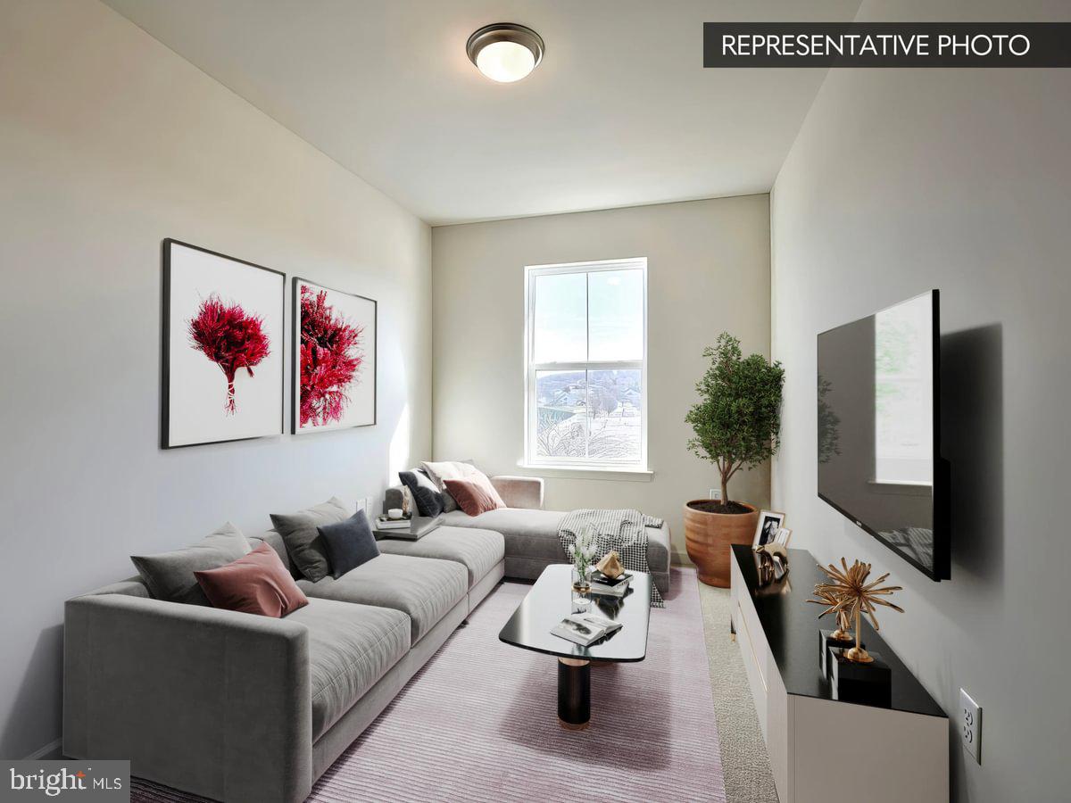 THE SEASONS - Residential