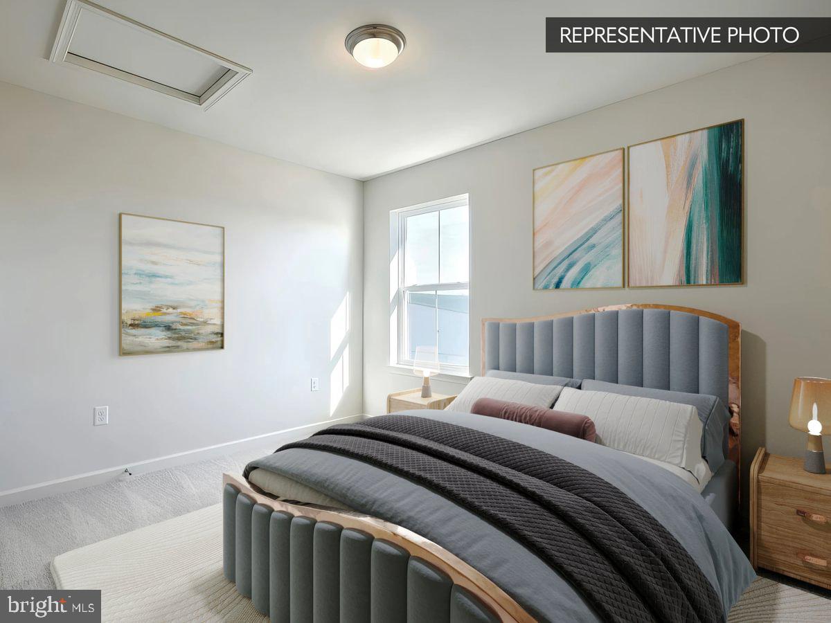 THE SEASONS - Residential