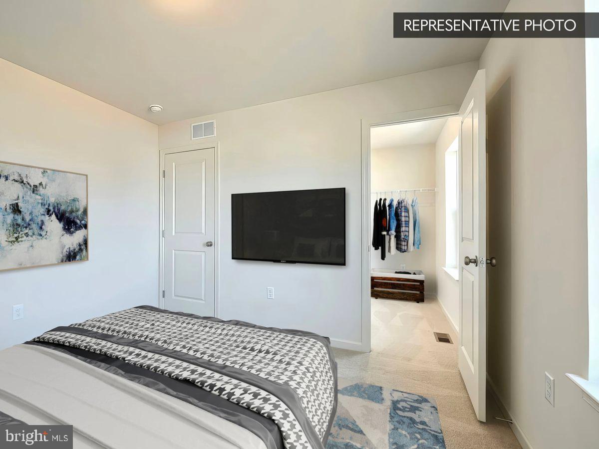 THE SEASONS - Residential