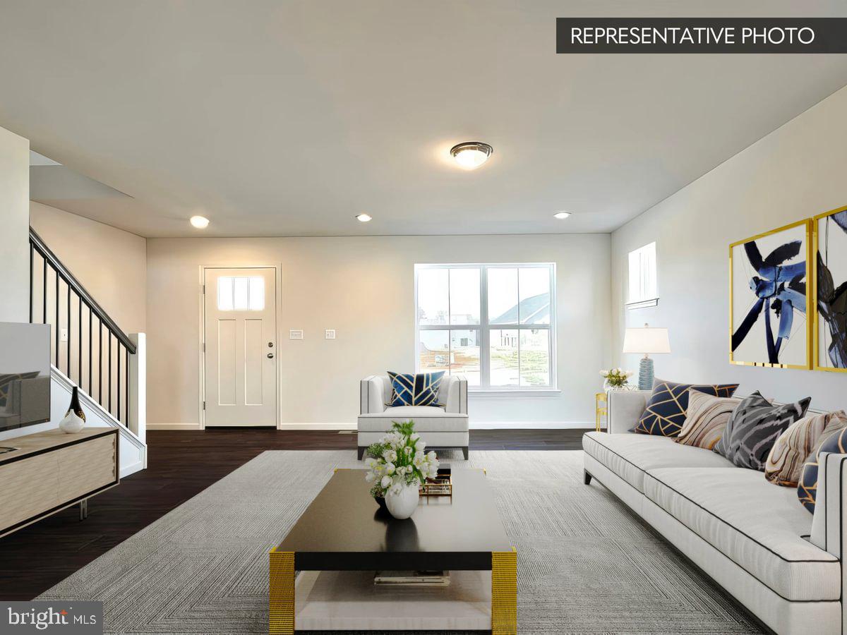 THE SEASONS - Residential