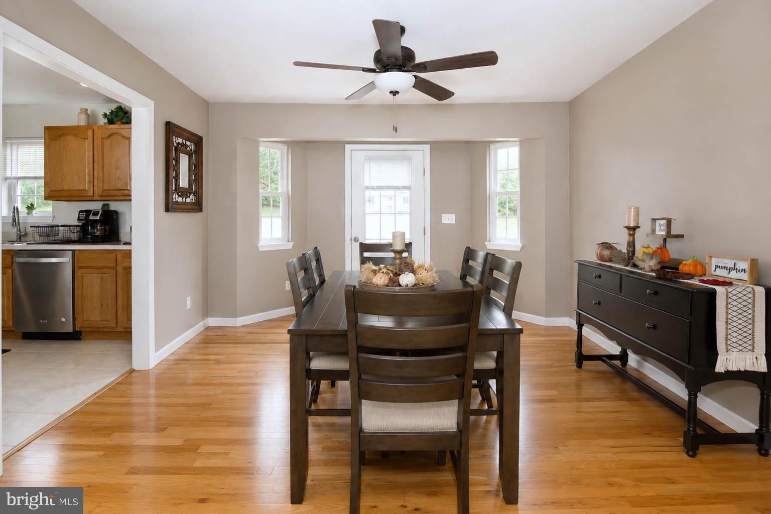 6 ROLLING OAKS ESTATES