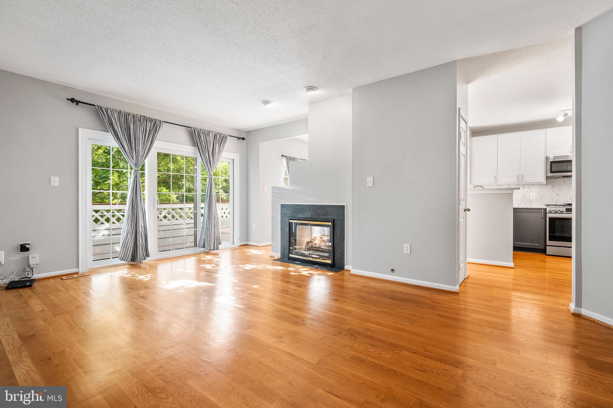 LIFESTYLE AT SULLY STATION - Residential