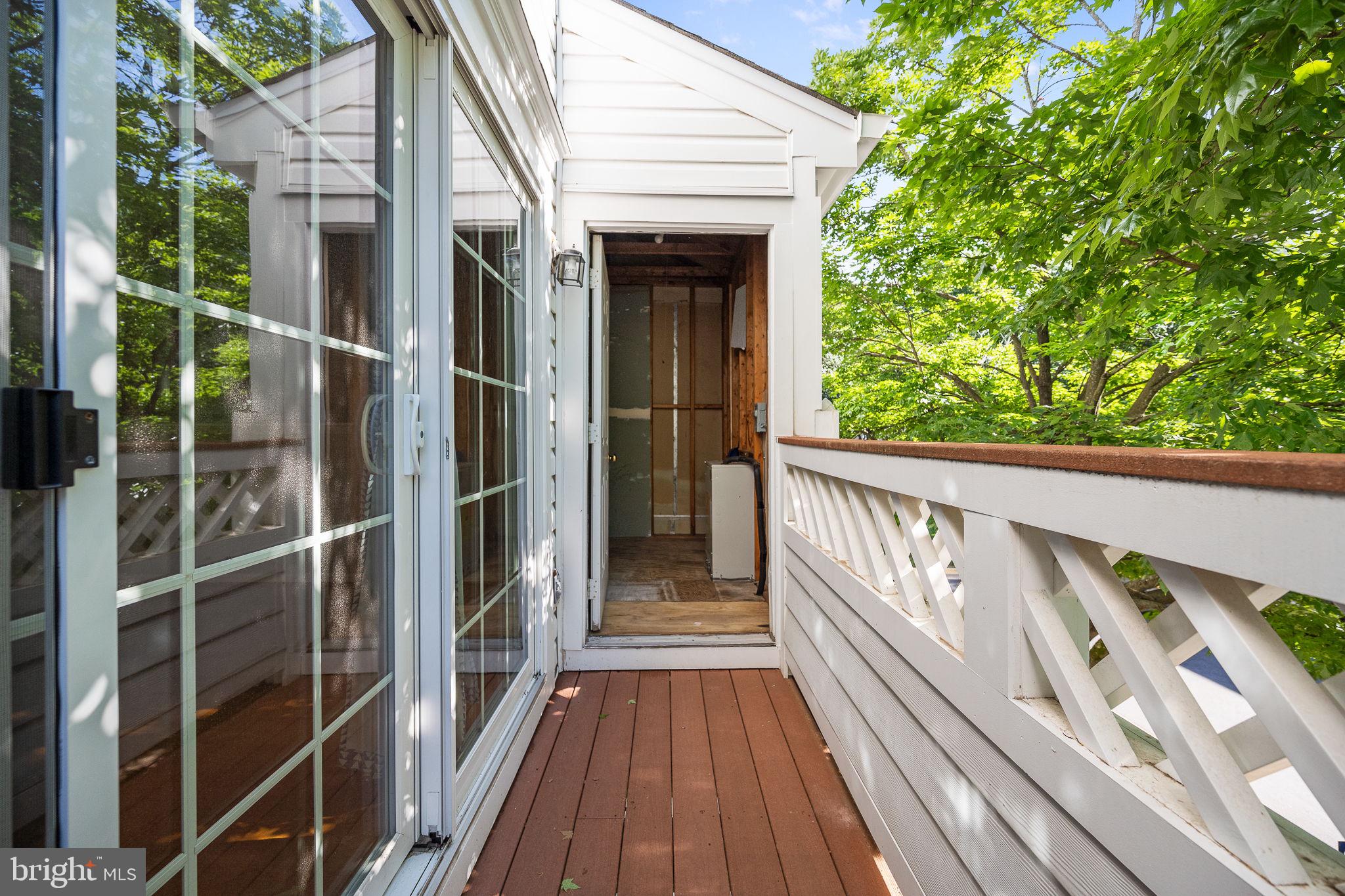 LIFESTYLE AT SULLY STATION - Residential