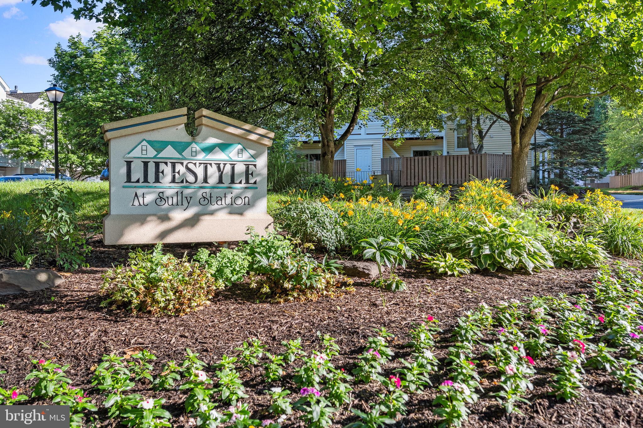 LIFESTYLE AT SULLY STATION - Residential