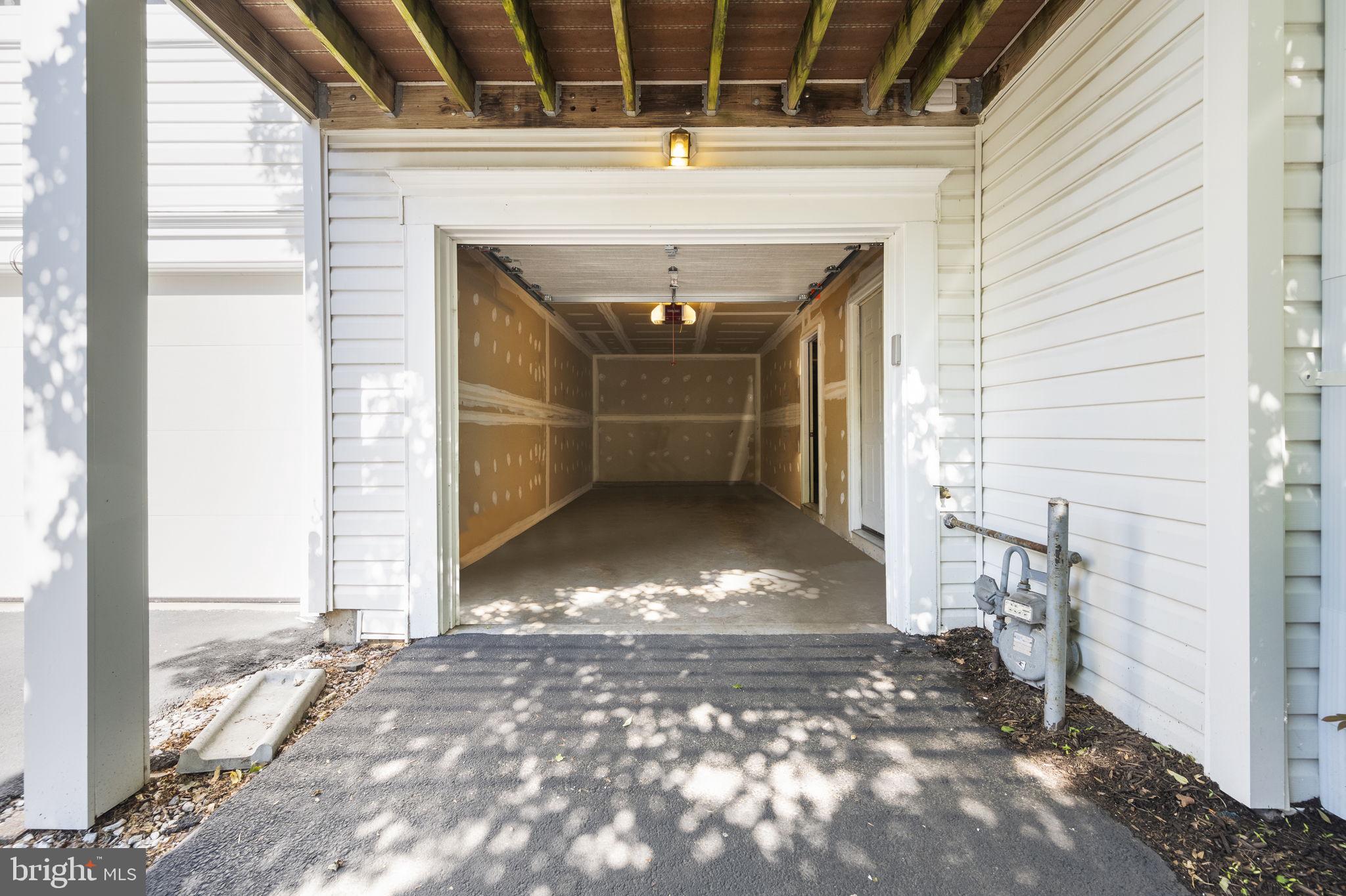 LIFESTYLE AT SULLY STATION - Residential