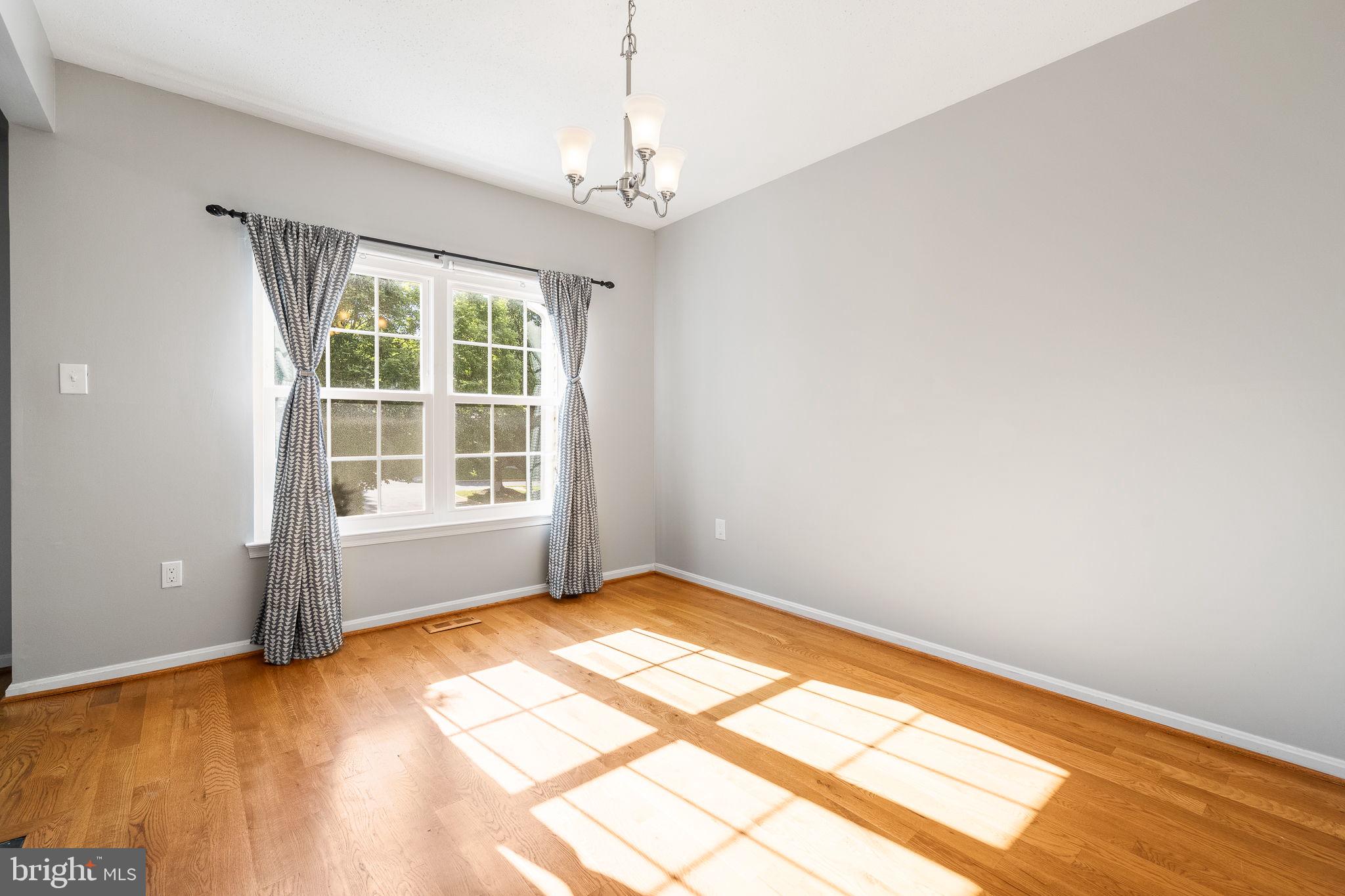 LIFESTYLE AT SULLY STATION - Residential