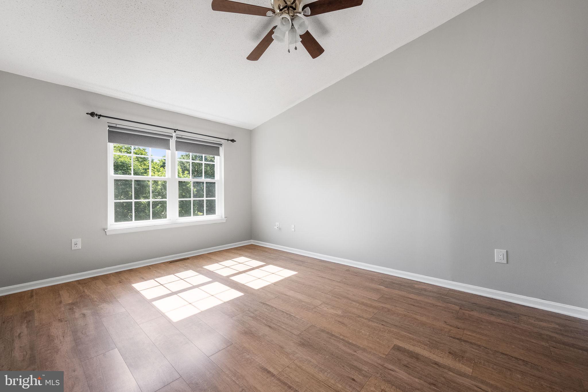 LIFESTYLE AT SULLY STATION - Residential