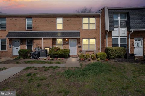 Condo For Sale - 2061 Harbour Drive<br/> Burlington County, PALMYRA, NJ 08065