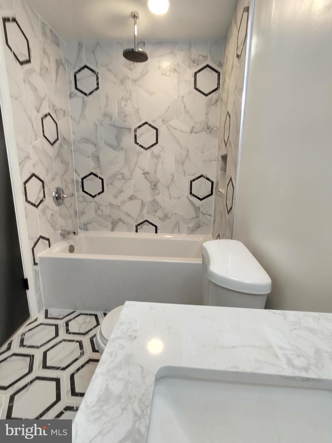 OAK POND - Residential