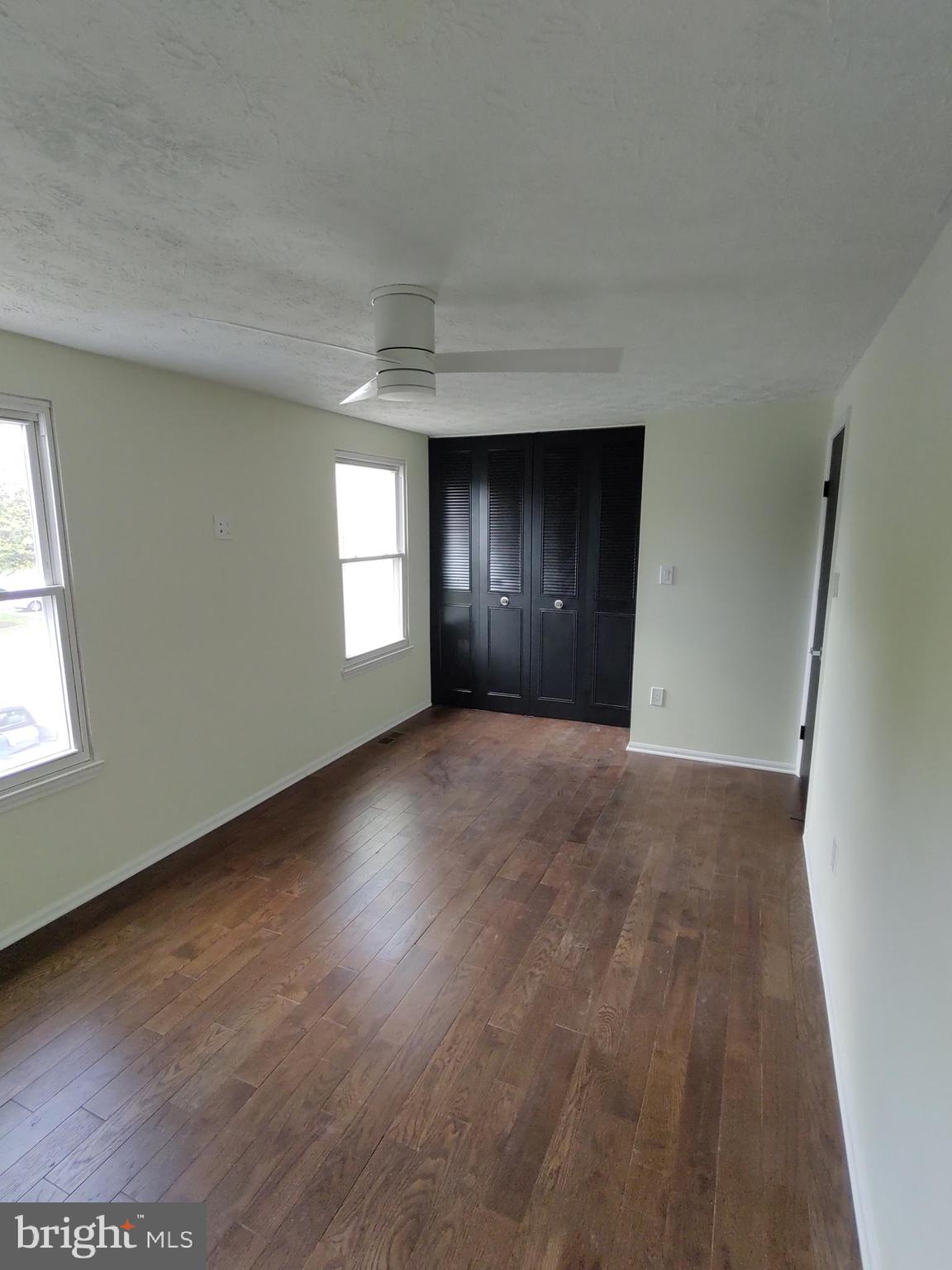 OAK POND - Residential