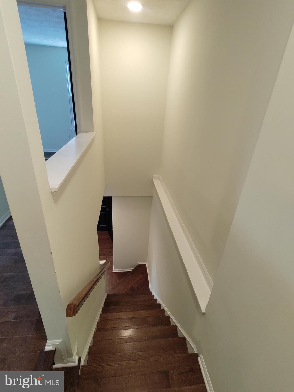 OAK POND - Residential