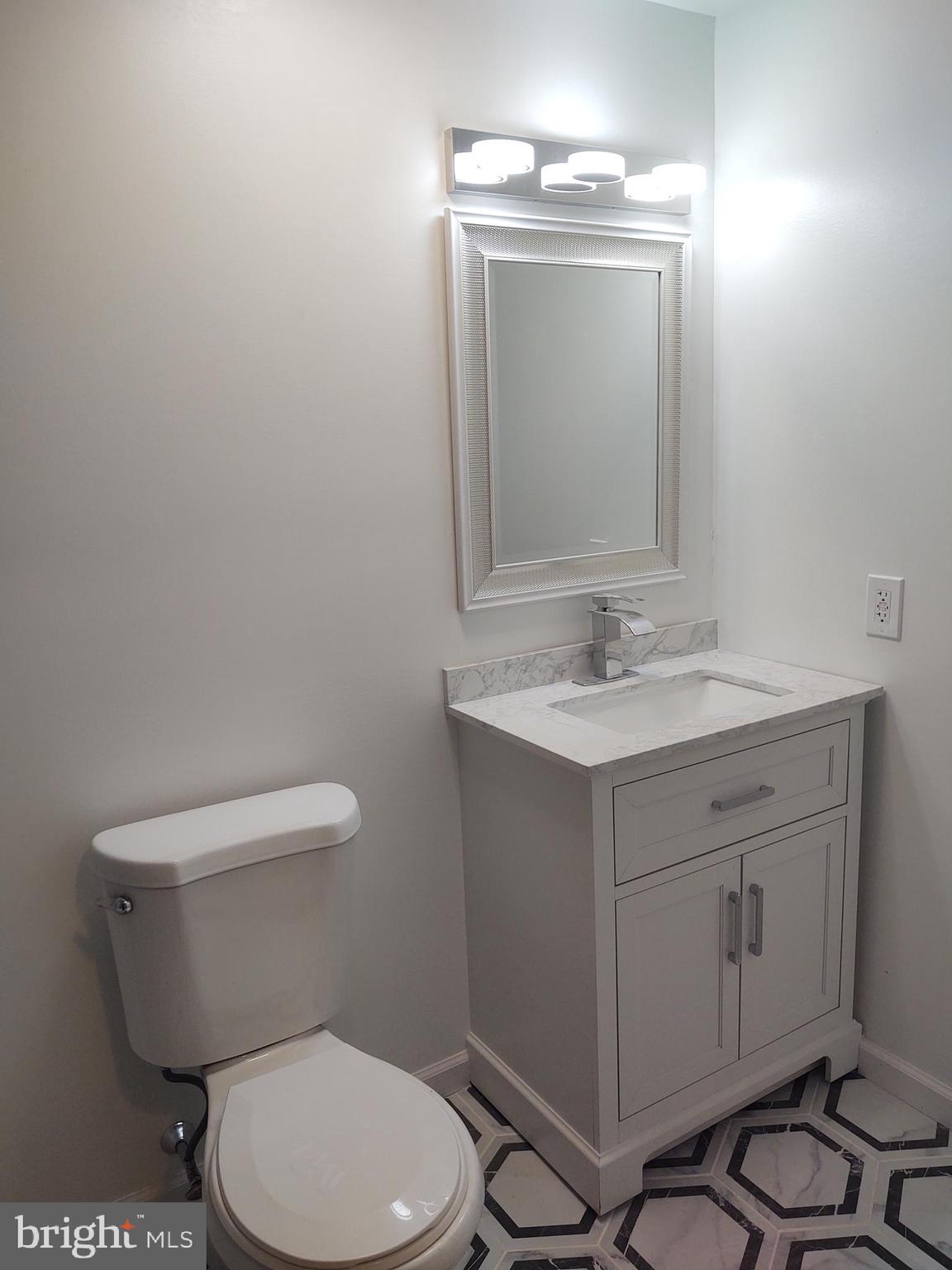 OAK POND - Residential