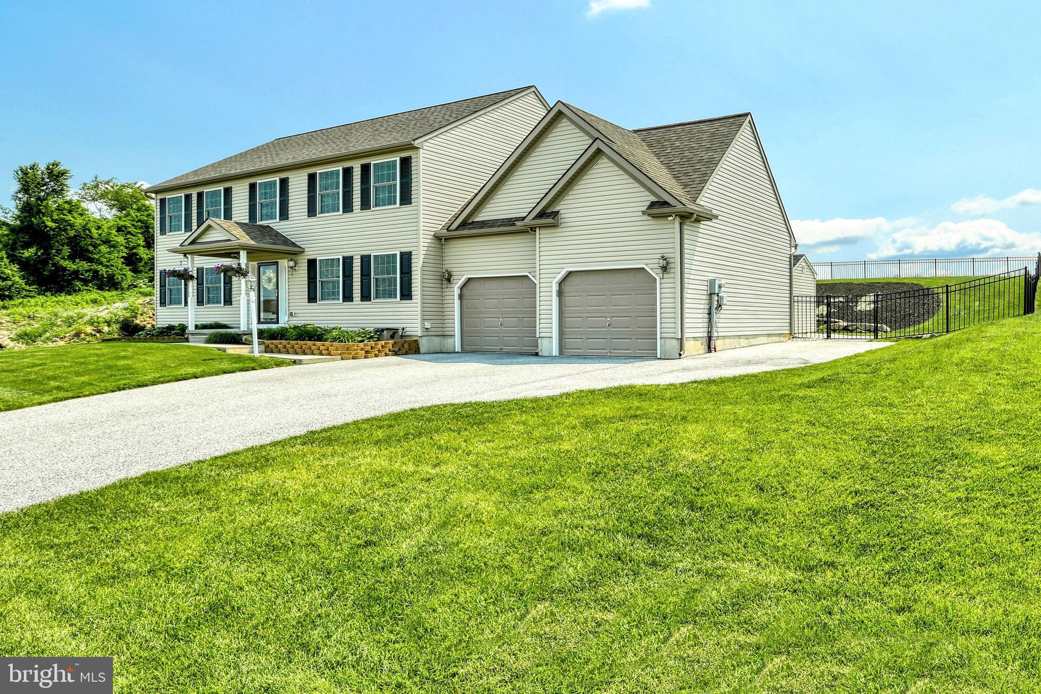 ASHCOMBE FARMS SOUTH - Residential